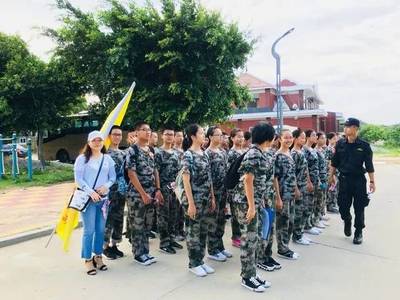 晋江市第二届中小学(幼儿园)名班主任培养对象风采系列(98)--西滨中学 黄美英老师